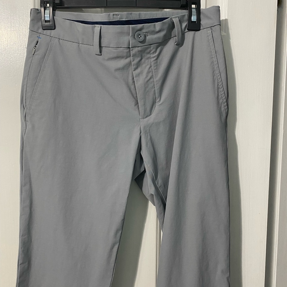 Vineyard Vines on the go performance